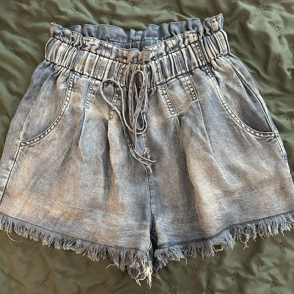 Denim Blue Women's Shorts Pink Lily NWT